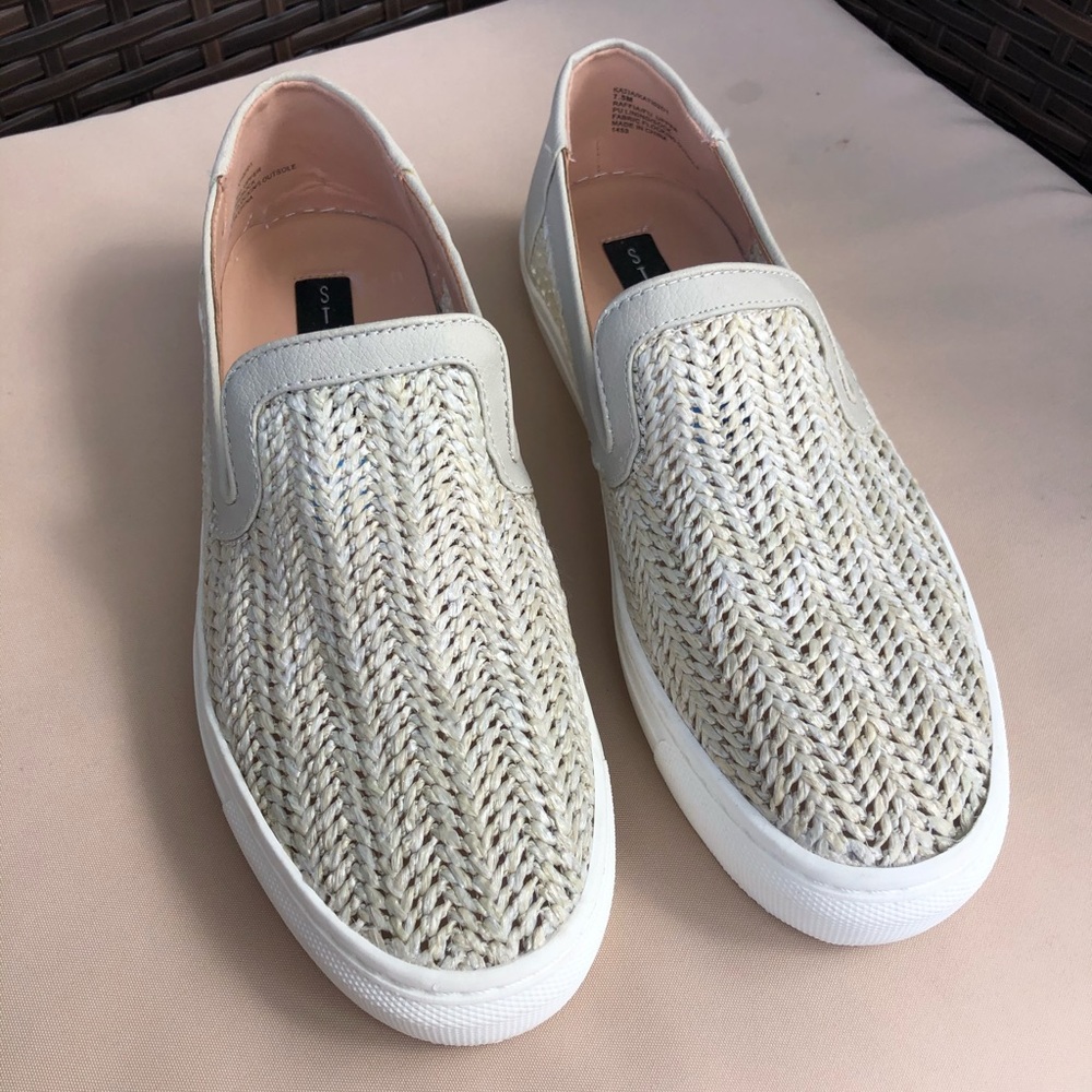 Steve Madden slip on shoes